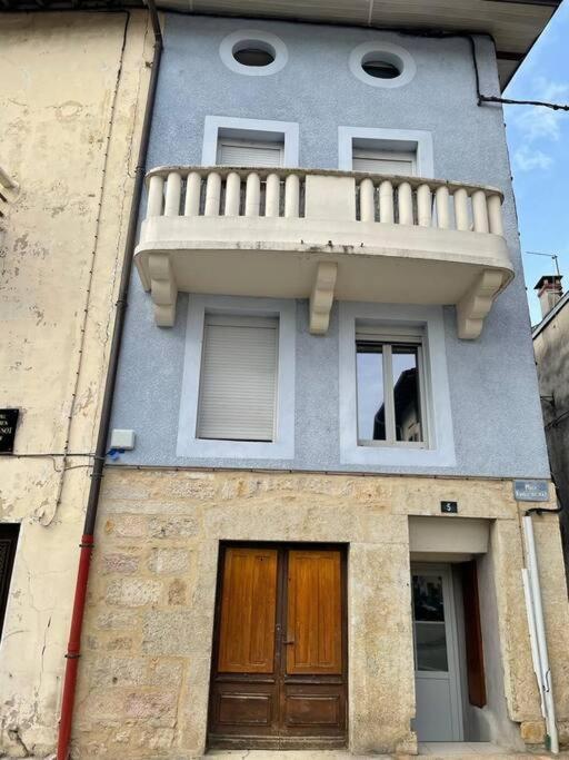 Appartement Sur La Place De Poncin Екстер'єр фото